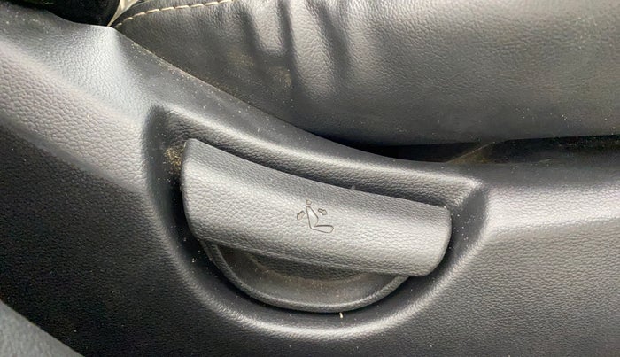 2015 Hyundai Grand i10 ASTA 1.2 KAPPA VTVT, Petrol, Manual, 95,057 km, Driver Side Adjustment Panel