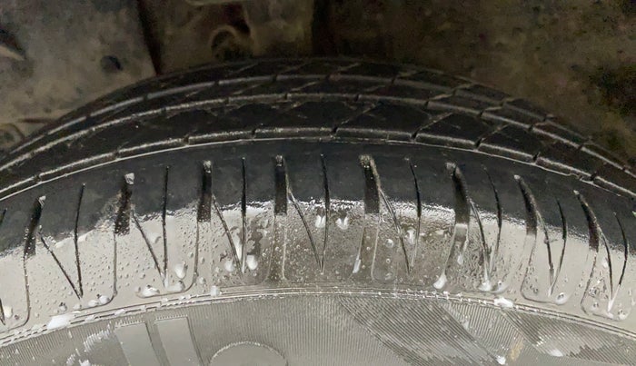 2010 Honda City 1.5L I-VTEC S MT, Petrol, Manual, 1,02,854 km, Left Front Tyre Tread
