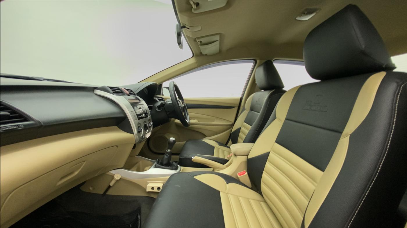 2010 Honda City 1.5L I-VTEC S MT, Petrol, Manual, 1,02,854 km, Right Side Front Door Cabin
