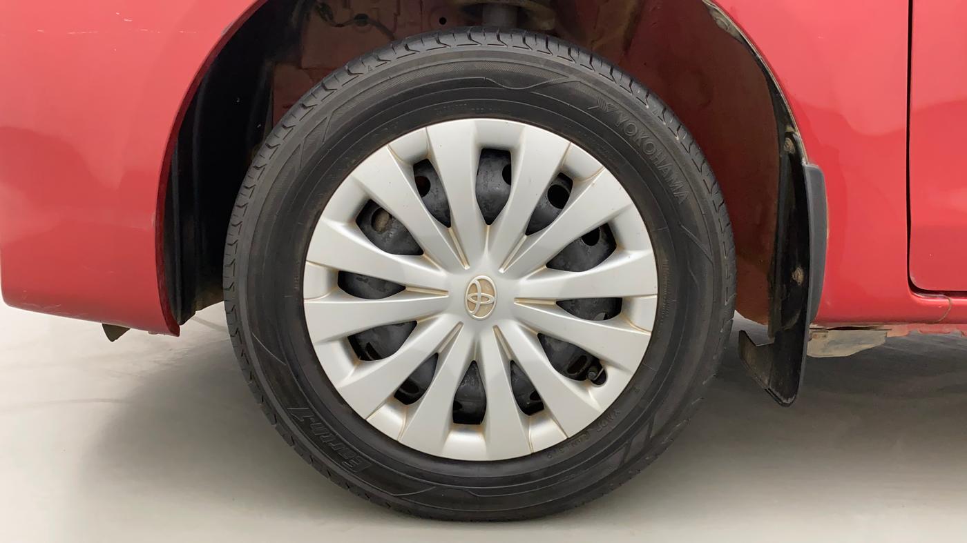 2015 Toyota Etios Liva V, Petrol, Manual, 70,386 km, Left Front Wheel
