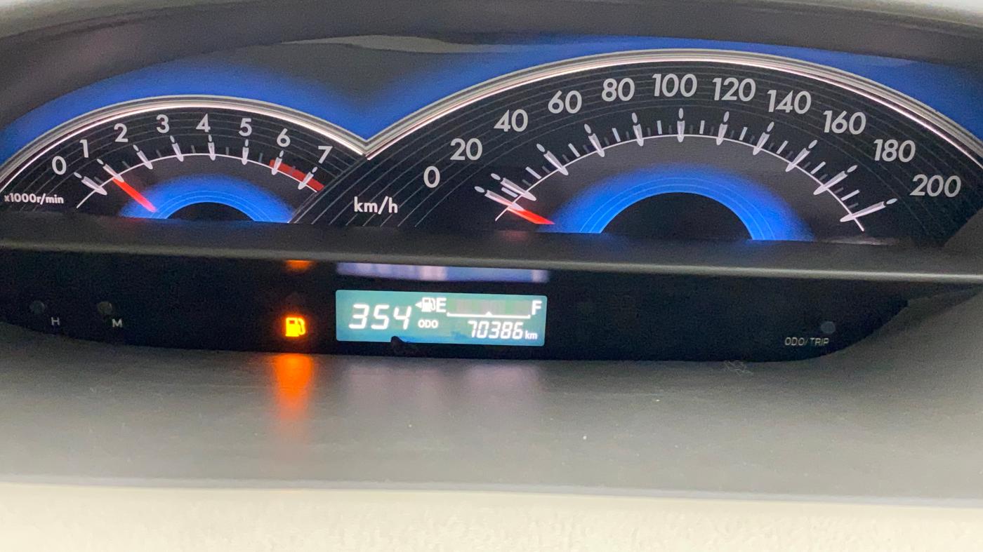 2015 Toyota Etios Liva V, Petrol, Manual, 70,386 km, Odometer Image