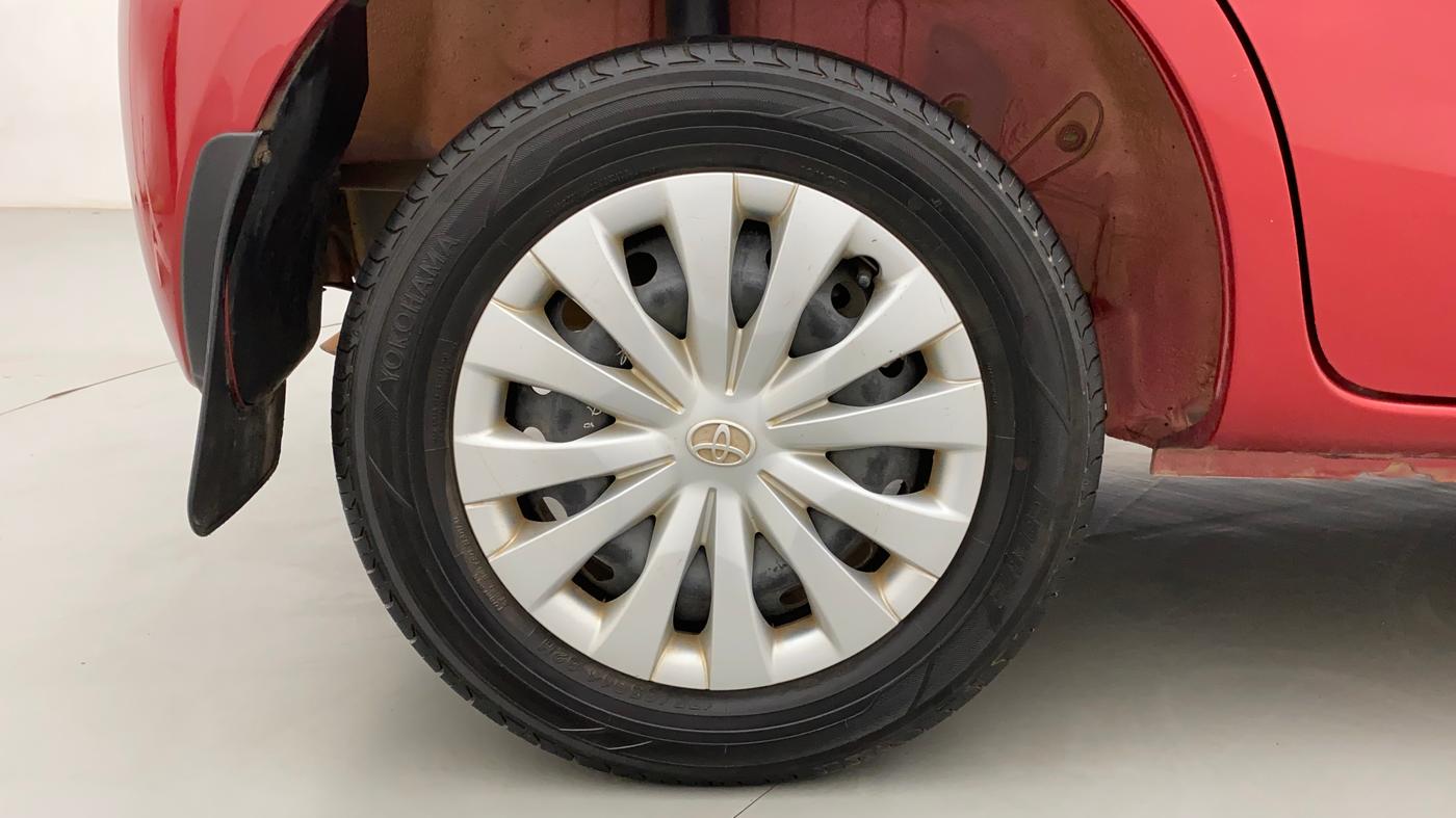 2015 Toyota Etios Liva V, Petrol, Manual, 70,386 km, Right Rear Wheel