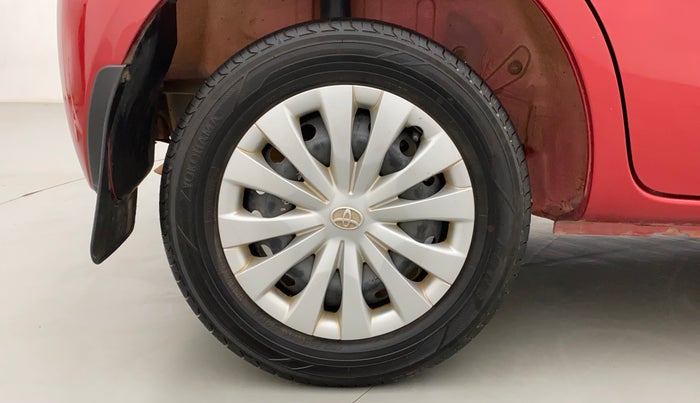 2015 Toyota Etios Liva V, Petrol, Manual, 70,386 km, Right Rear Wheel