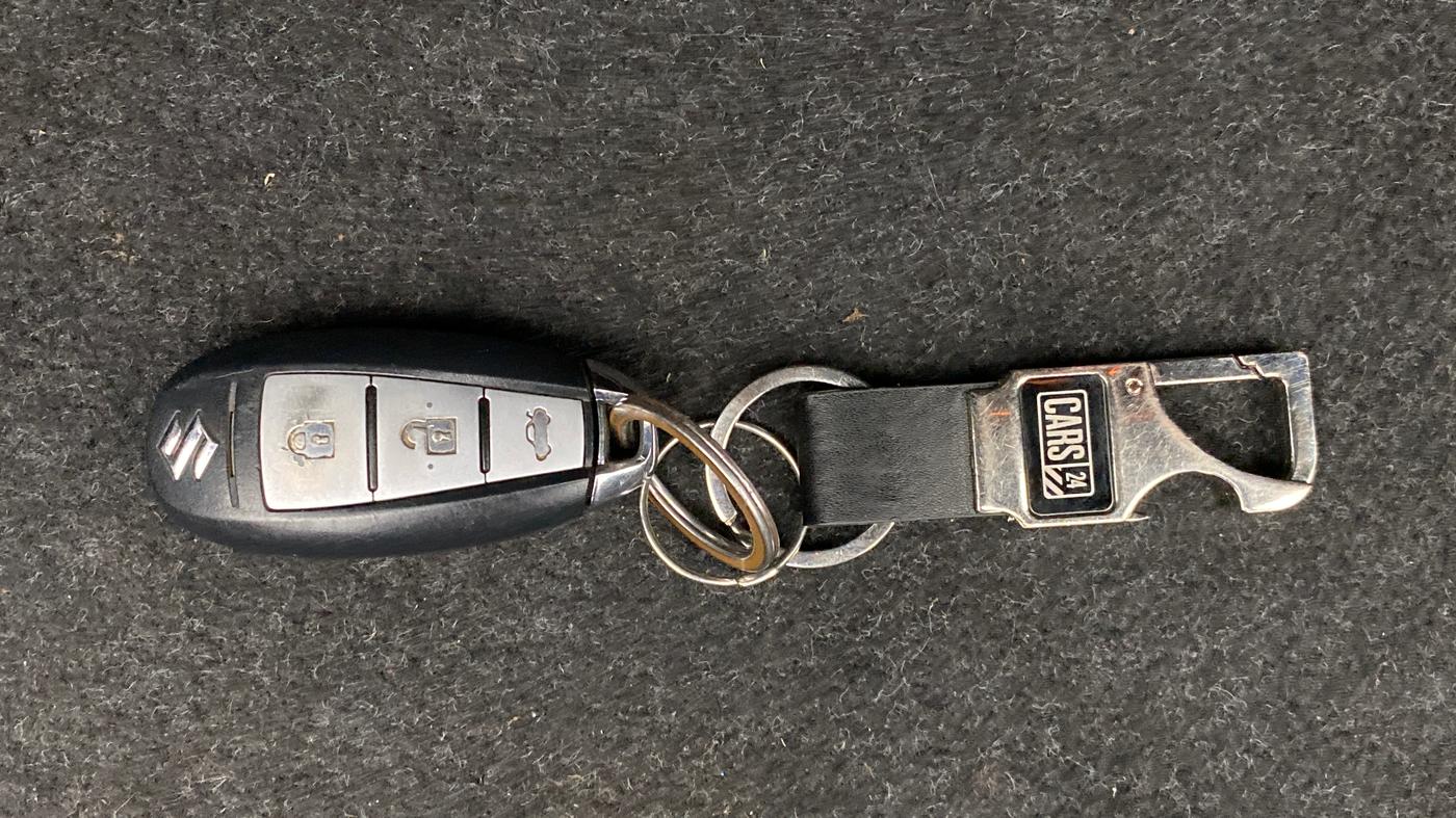 2014 Maruti Ciaz ZXI AMT, Petrol, Automatic, 82,635 km, Key Close Up