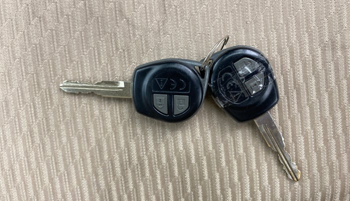 2018 Maruti Ciaz DELTA 1.5 SHVS MT PETROL, Petrol, Manual, 30,350 km, Key Close Up