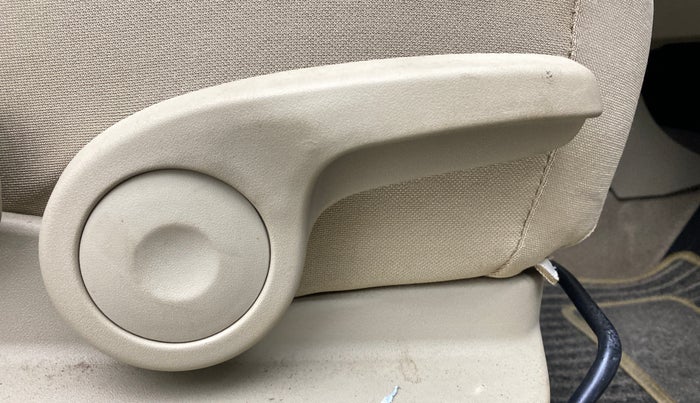 2018 Maruti Ciaz DELTA 1.5 SHVS MT PETROL, Petrol, Manual, 30,350 km, Driver Side Adjustment Panel