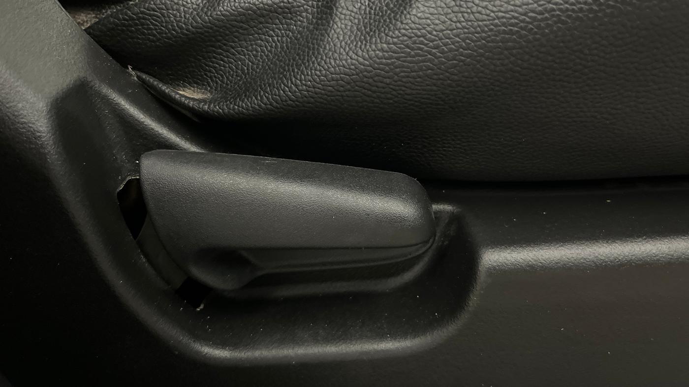 2017 Maruti Wagon R 1.0 VXI AMT, Petrol, Automatic, 23,129 km, Driver Side Adjustment Panel