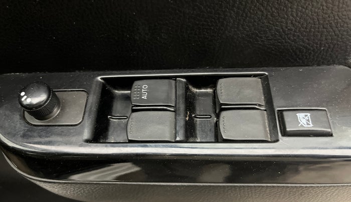 2017 Maruti Wagon R 1.0 VXI AMT, Petrol, Automatic, 23,129 km, Driver Side Door Panels Control