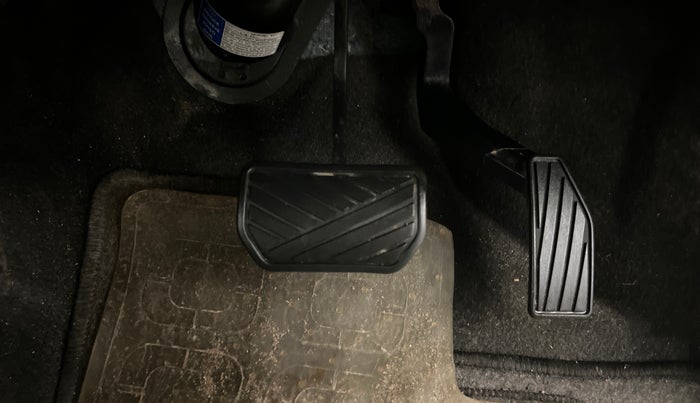 2017 Maruti Wagon R 1.0 VXI AMT, Petrol, Automatic, 23,129 km, Pedals