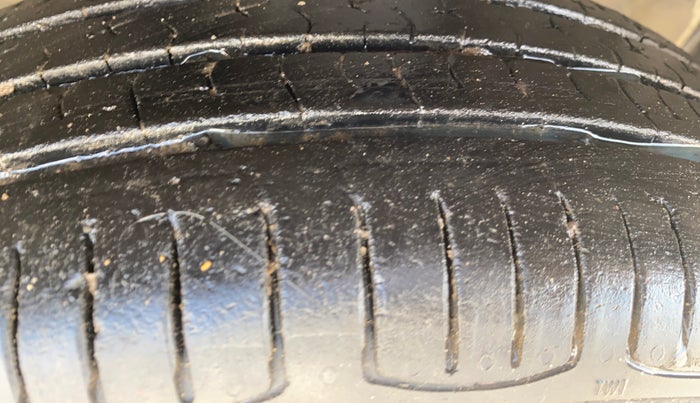 2017 Maruti Celerio ZXI, Petrol, Manual, 86,668 km, Right Front Tyre Tread