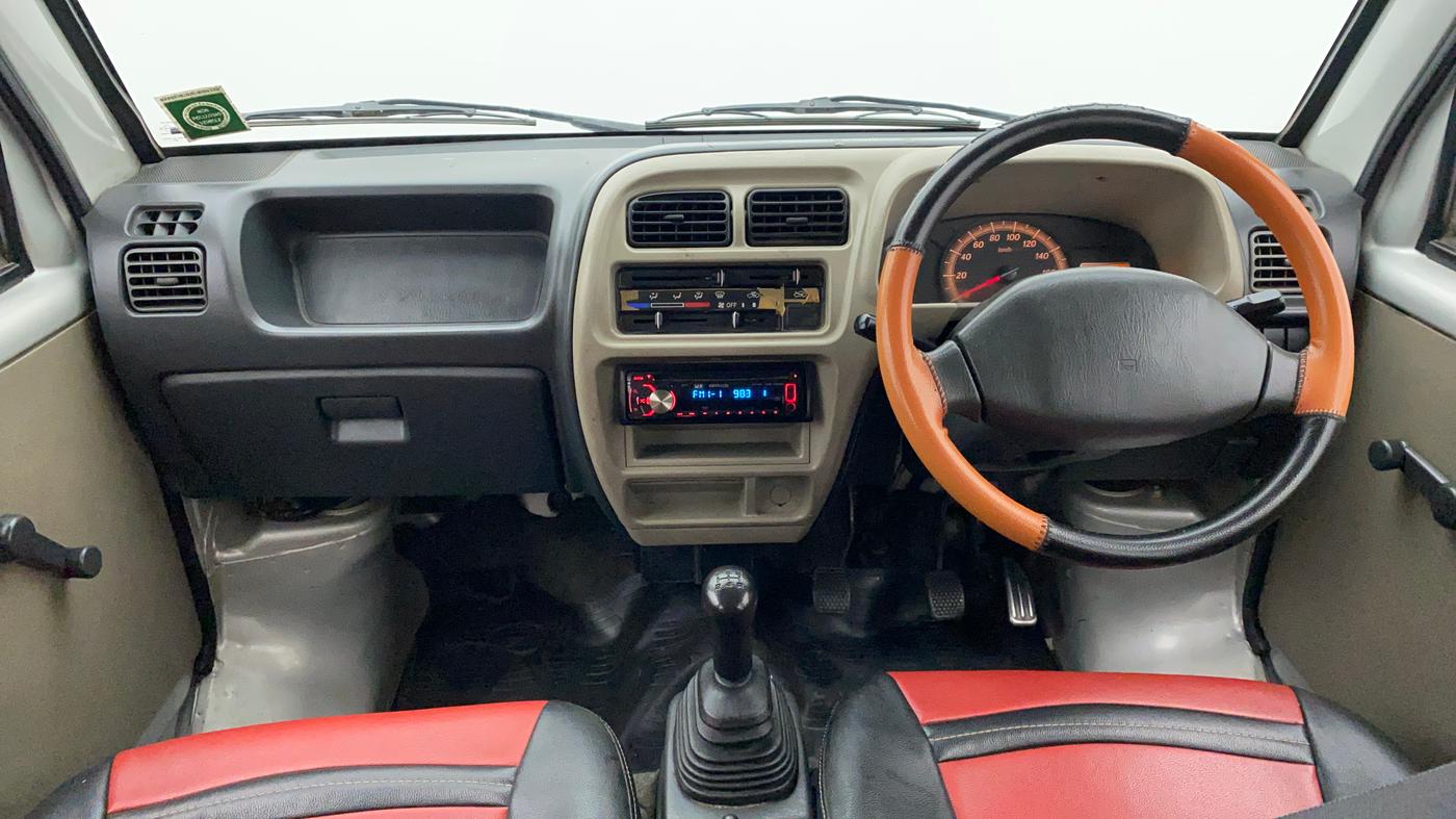 2014 Maruti Eeco 7 STR, Petrol, Manual, 47,079 km, Dashboard