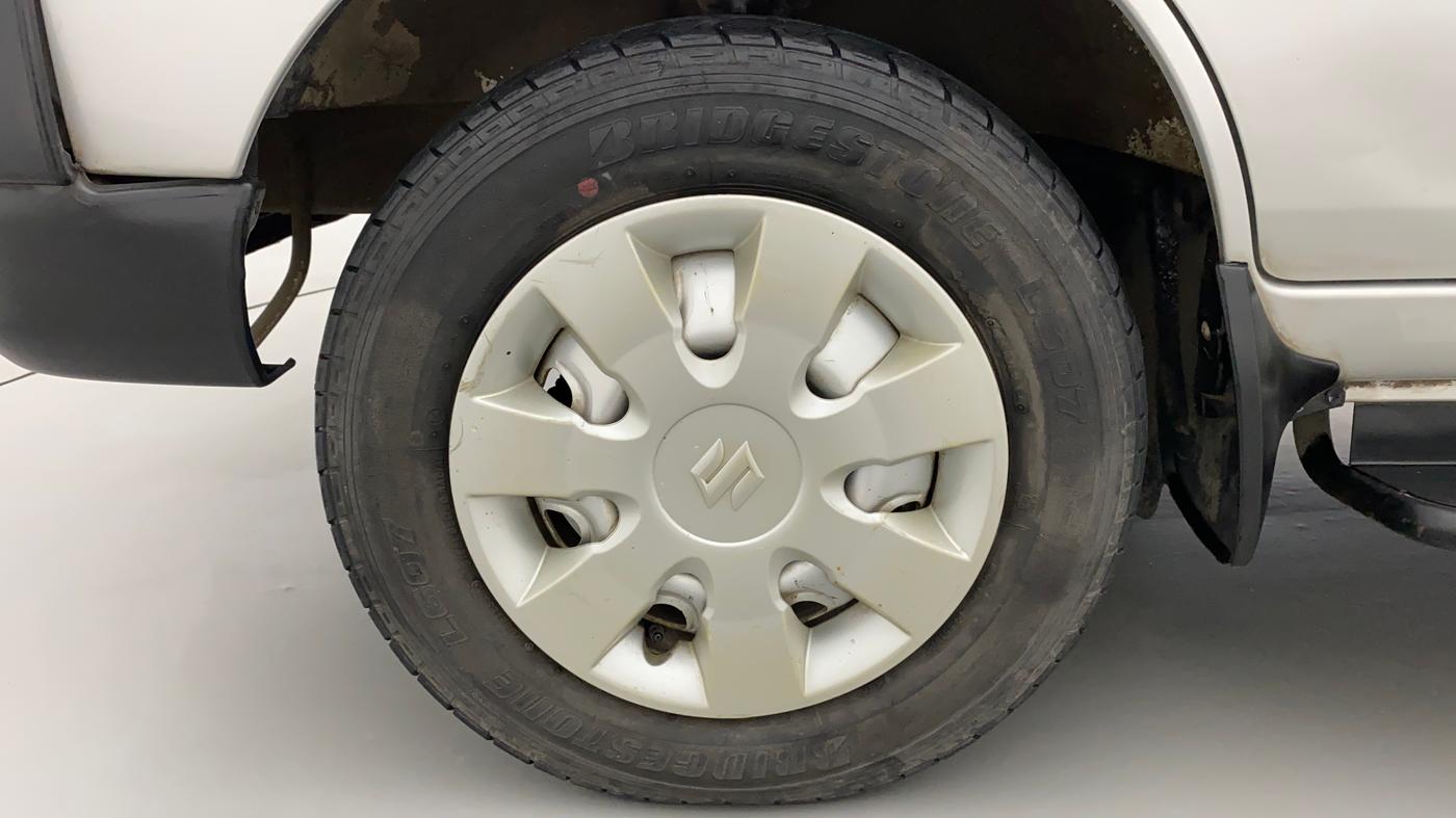 2014 Maruti Eeco 7 STR, Petrol, Manual, 47,079 km, Left Front Wheel