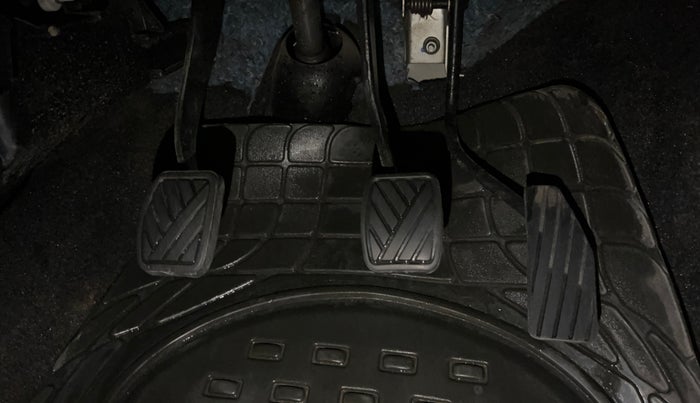 2016 Maruti Wagon R 1.0 VXI, Petrol, Manual, 33,855 km, Pedals