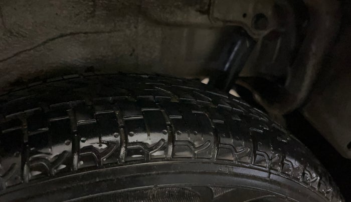 2016 Maruti Wagon R 1.0 VXI, Petrol, Manual, 33,855 km, Left Rear Tyre Tread