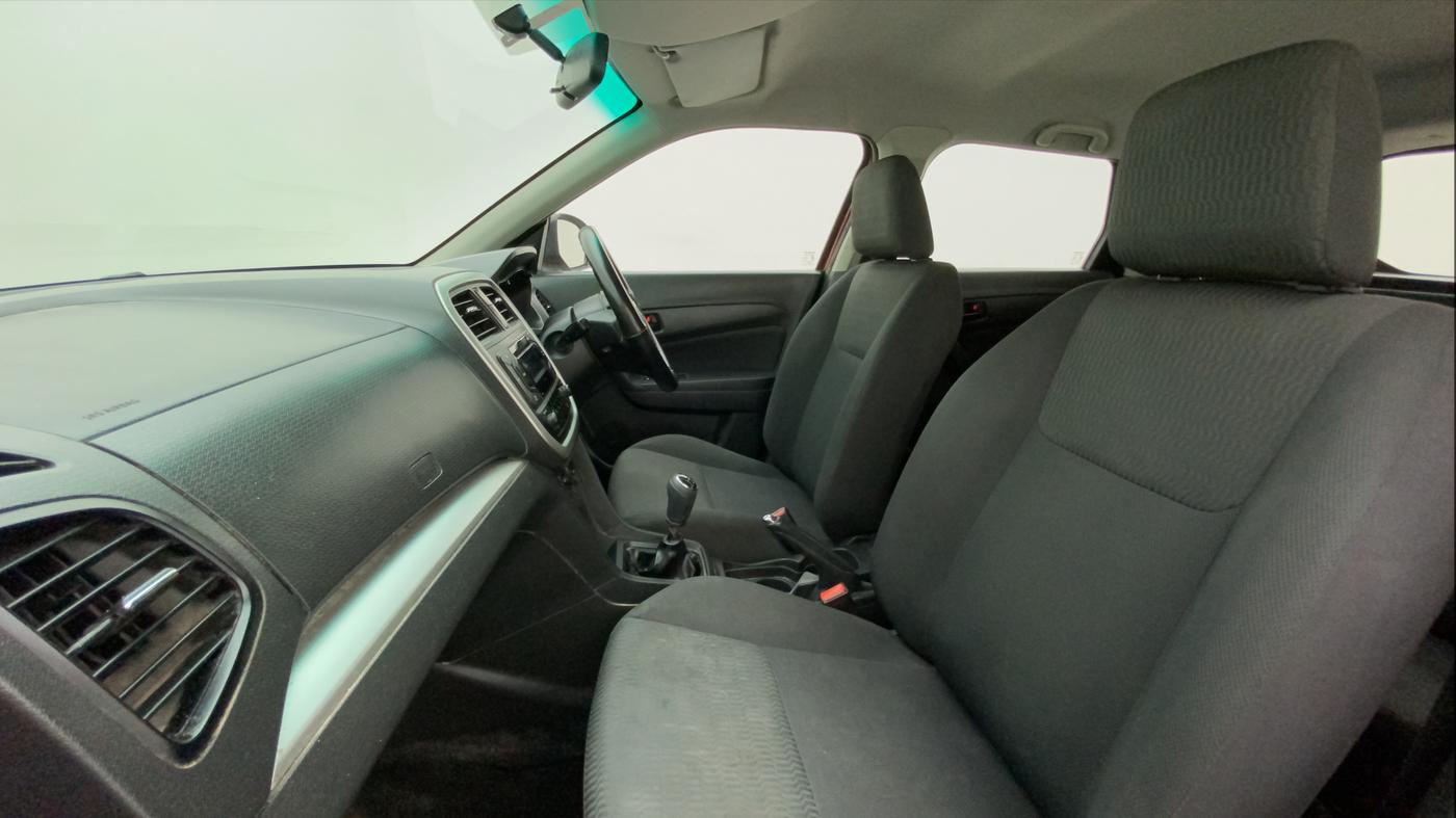 2016 Maruti Vitara Brezza VDI (O), Diesel, Manual, 80,227 km, Right Side Front Door Cabin