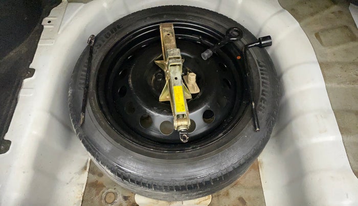 2014 Hyundai Verna FLUIDIC 1.4 VTVT CX, Petrol, Manual, 57,937 km, Spare Tyre