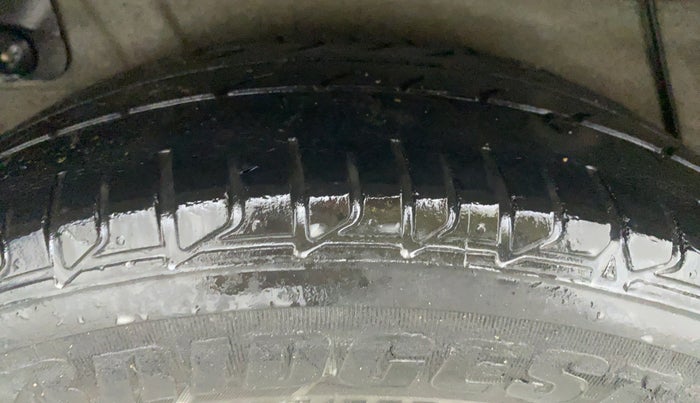 2014 Hyundai Verna FLUIDIC 1.4 VTVT CX, Petrol, Manual, 57,937 km, Right Rear Tyre Tread