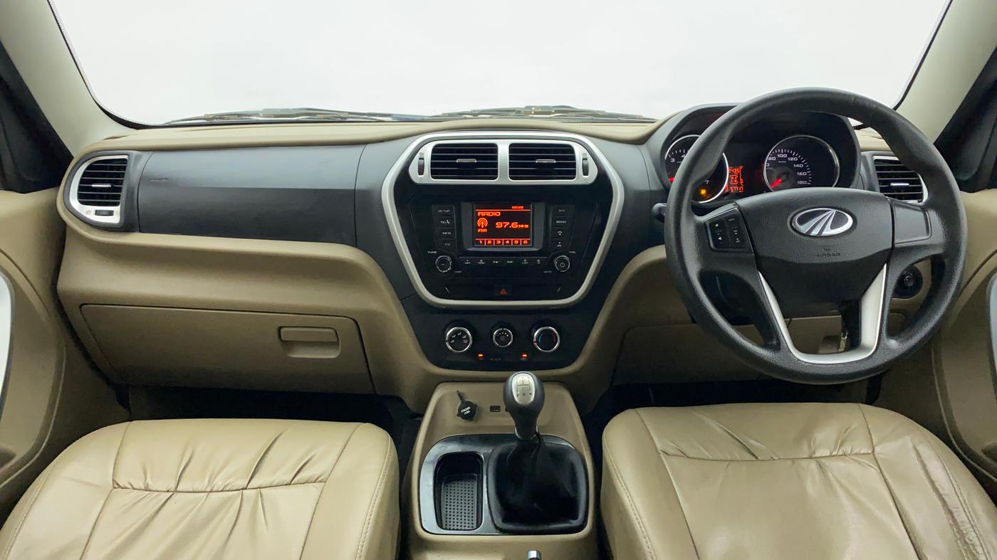 2019 Mahindra TUV300 T8, Diesel, Manual, 57,832 km, Dashboard