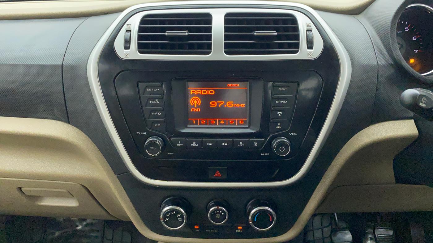 2019 Mahindra TUV300 T8, Diesel, Manual, 57,832 km, Air Conditioner
