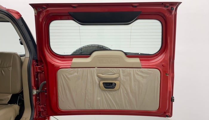 2019 Mahindra TUV300 T8, Diesel, Manual, 57,832 km, Boot Door Open