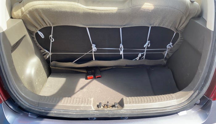 2014 Hyundai i10 MAGNA 1.1, Petrol, Manual, 94,728 km, Boot Inside