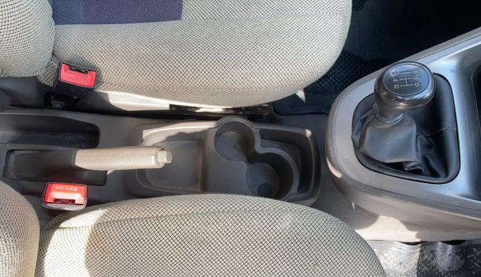 2014 Hyundai i10 MAGNA 1.1, Petrol, Manual, 94,728 km, Gear Lever