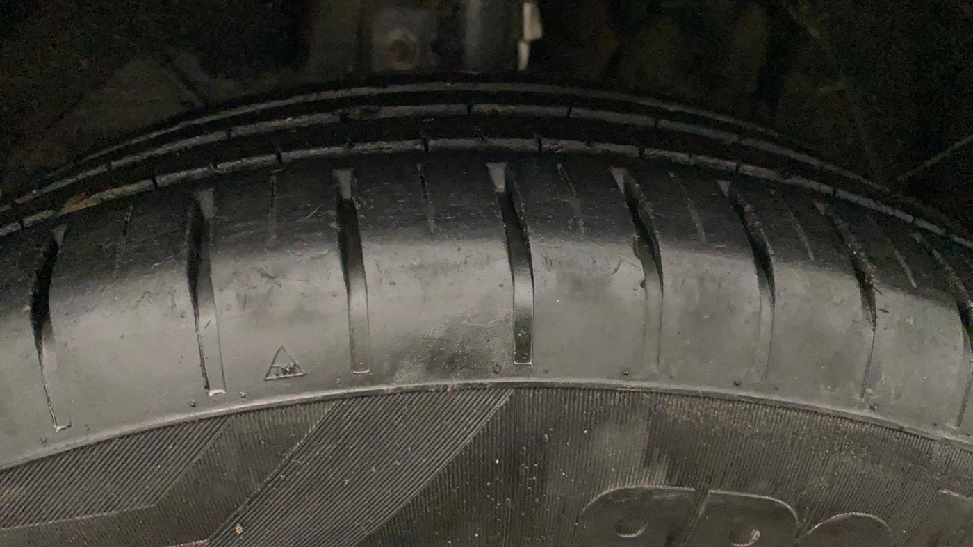 2023 Toyota Glanza S, Petrol, Manual, 46,274 km, Left Front Tyre Tread