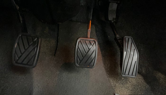 2023 Maruti XL6 ALPHA MT, Petrol, Manual, 32,459 km, Pedals