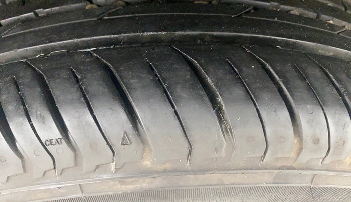 2024 Nissan MAGNITE  XE AMT EZ Shift, Petrol, Automatic, 15,857 km, Right Rear Tyre Tread