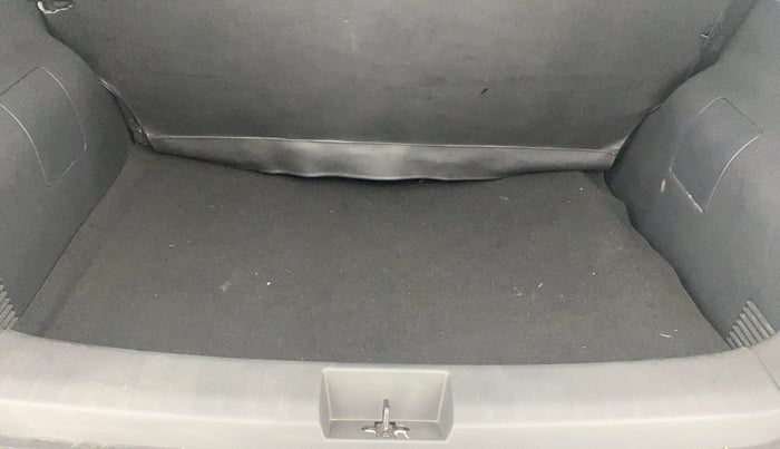 2024 Nissan MAGNITE  XE AMT EZ Shift, Petrol, Automatic, 15,857 km, Boot Inside