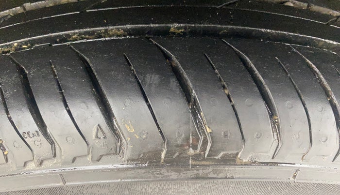 2024 Nissan MAGNITE  XE AMT EZ Shift, Petrol, Automatic, 15,857 km, Left Rear Tyre Tread