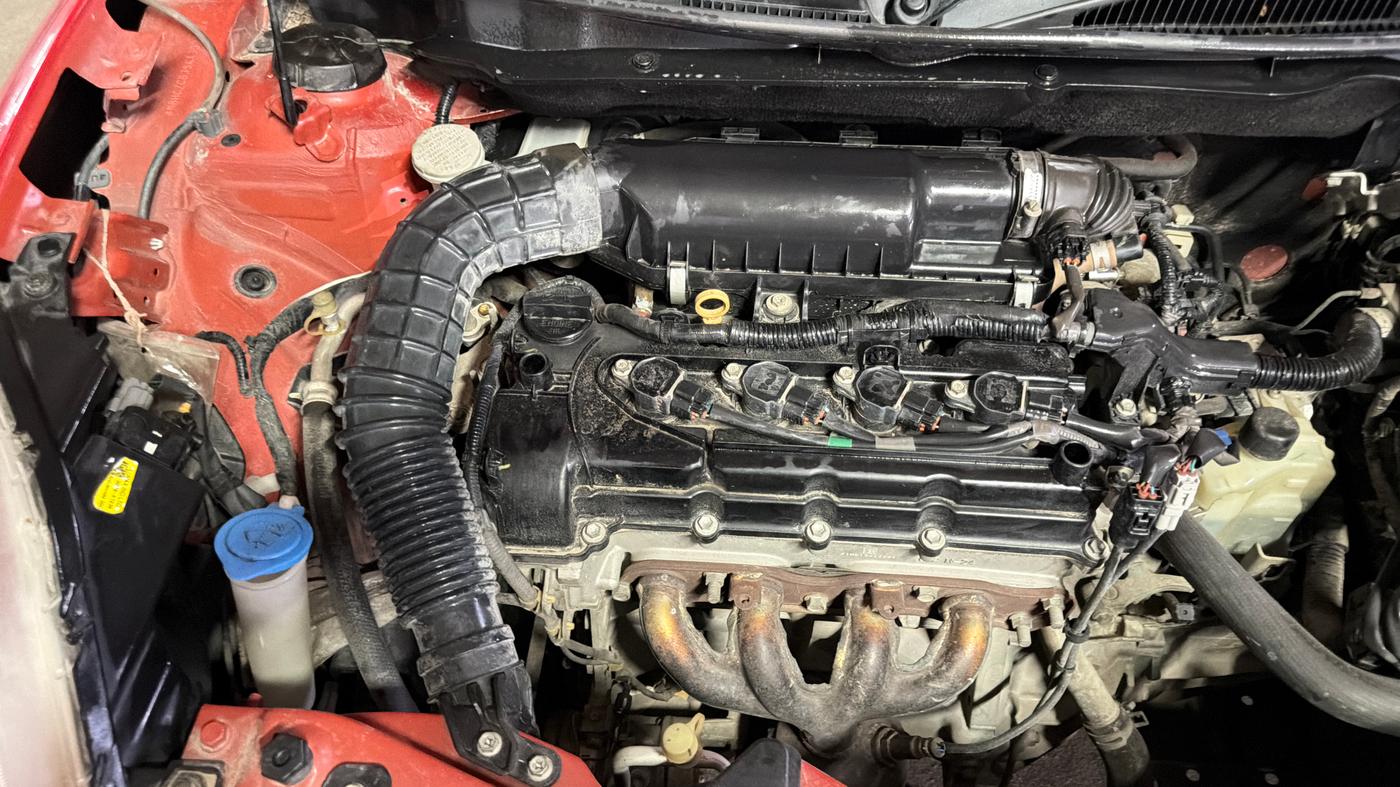 2019 Maruti Swift ZXI AMT, Petrol, Automatic, 67,094 km, Engine View - Right