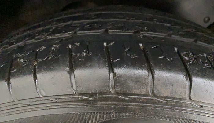 2019 MG HECTOR SHARP DCT PETROL, Petrol, Automatic, 29,647 km, Left Front Tyre Tread