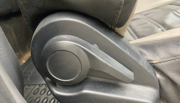 2020 Tata ALTROZ XT PETROL, Petrol, Manual, 68,720 km, Driver Side Adjustment Panel