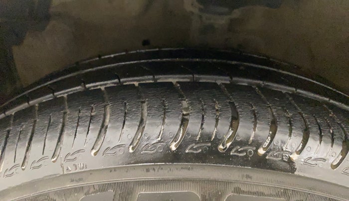 2018 Maruti Celerio ZXI AMT, Petrol, Automatic, 91,911 km, Left Front Tyre Tread