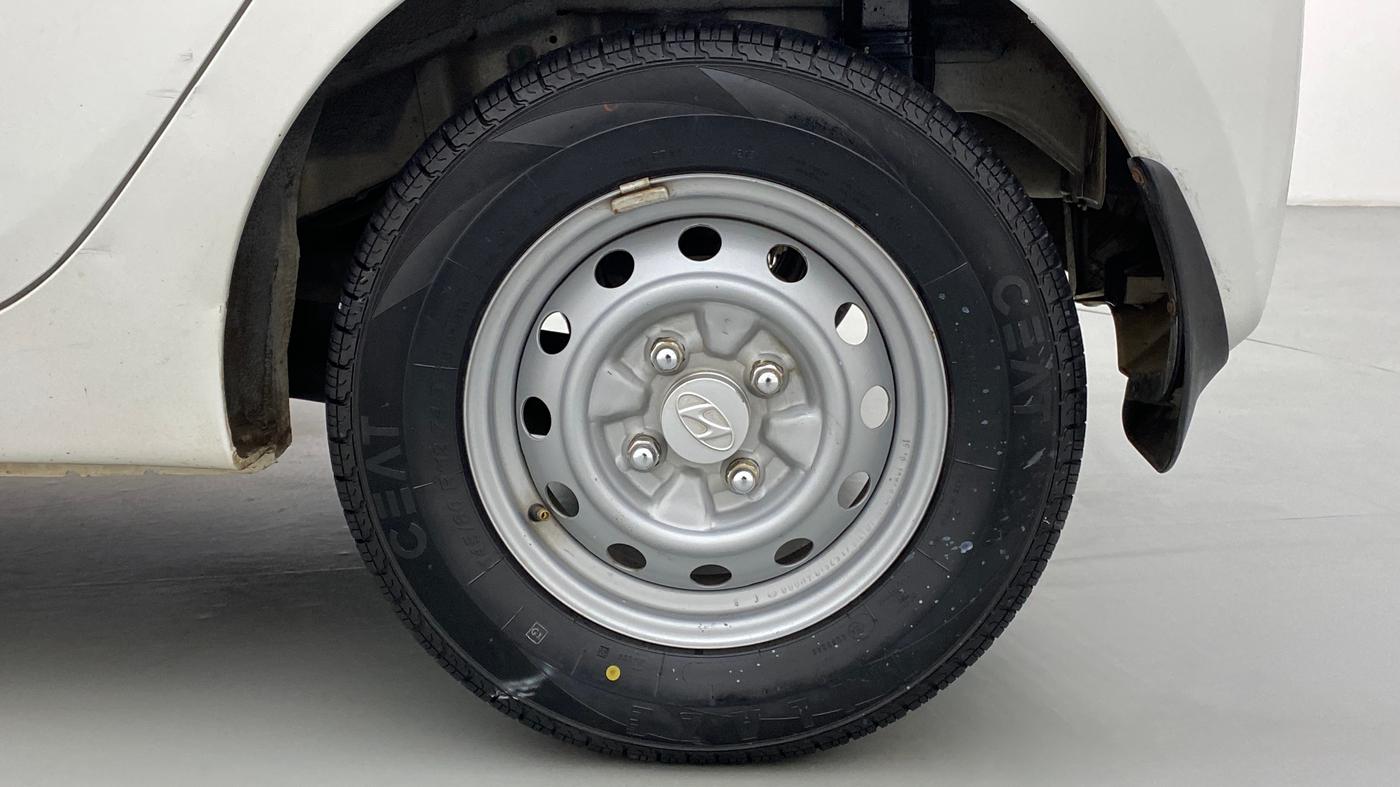 2015 Hyundai Eon ERA PLUS, Petrol, Manual, 47,975 km, Left Rear Wheel