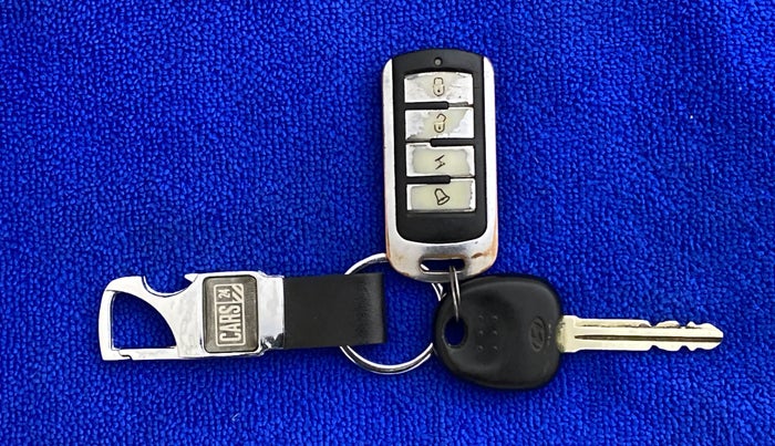 2015 Hyundai Eon ERA PLUS, Petrol, Manual, 47,975 km, Key Close Up