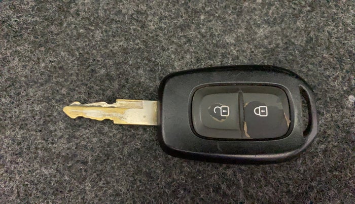2016 Renault Kwid RXT 1.0, Petrol, Manual, 40,810 km, Key Close Up