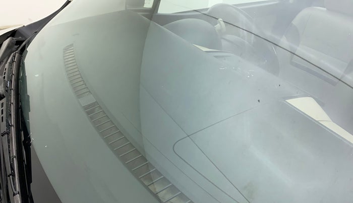 2017 Maruti Wagon R 1.0 VXI, Petrol, Manual, 71,002 km, Front windshield - Minor spot on windshield