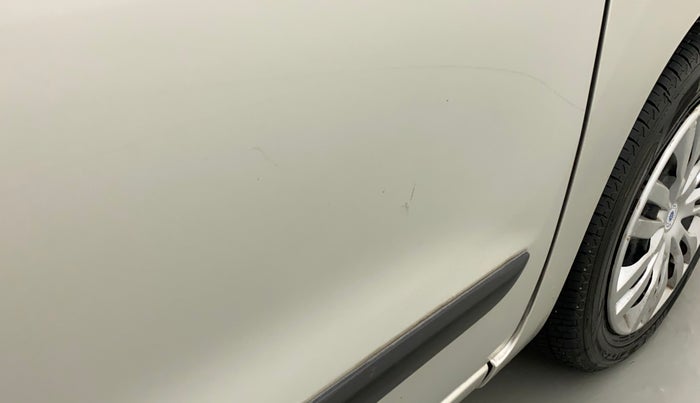 2017 Maruti Wagon R 1.0 VXI, Petrol, Manual, 71,002 km, Driver-side door - Minor scratches