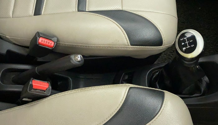 2017 Maruti Wagon R 1.0 VXI, Petrol, Manual, 71,002 km, Gear Lever