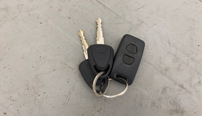 2016 Tata Nano TWIST XTA, Petrol, Automatic, 57,864 km, Key Close Up