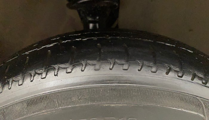 2016 Tata Nano TWIST XTA, Petrol, Automatic, 57,864 km, Right Front Tyre Tread