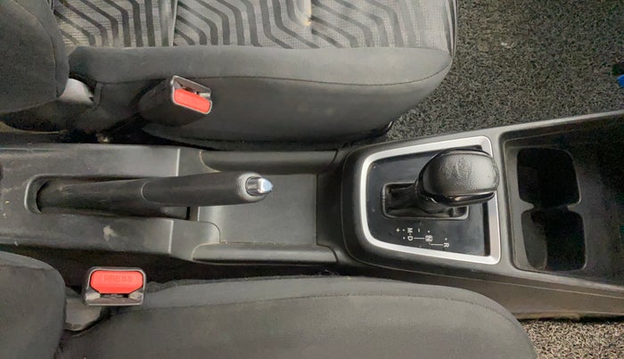 2019 Maruti Swift VXI AMT, Petrol, Automatic, 72,389 km, Gear Lever