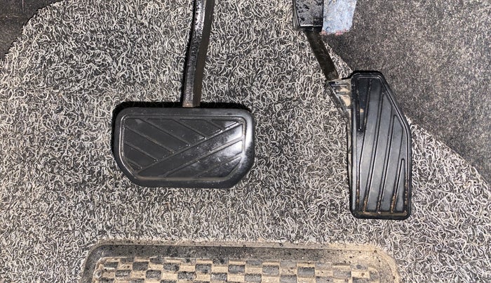 2019 Maruti Swift VXI AMT, Petrol, Automatic, 72,389 km, Pedals