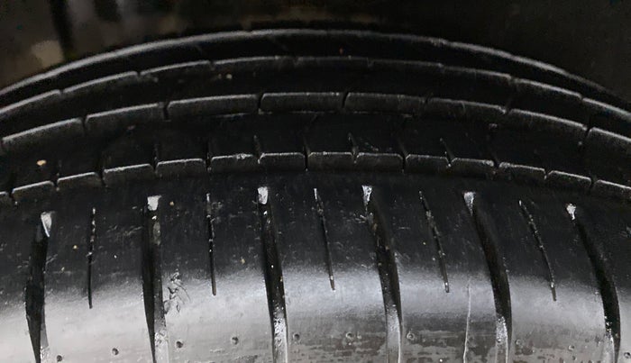 2019 Toyota Glanza V CVT, Petrol, Automatic, 30,818 km, Right Rear Tyre Tread