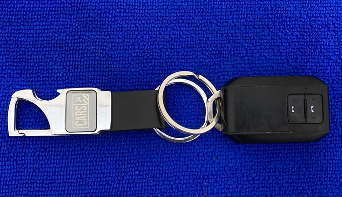 2019 Toyota Glanza V CVT, Petrol, Automatic, 30,818 km, Key Close Up