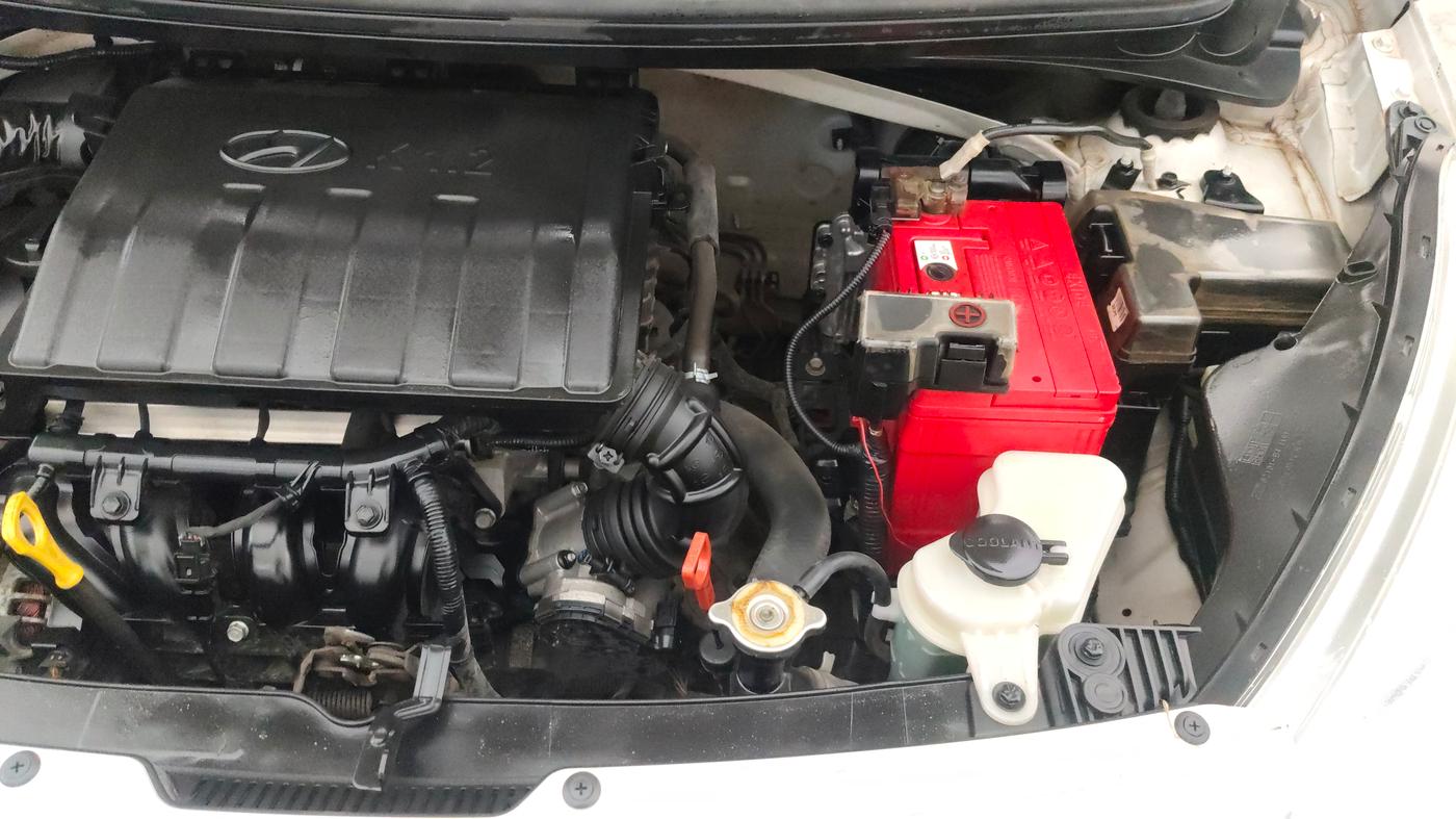 2018 Hyundai Grand i10 MAGNA AT 1.2 KAPPA VTVT, Petrol, Automatic, 39,243 km, Engine View - Left