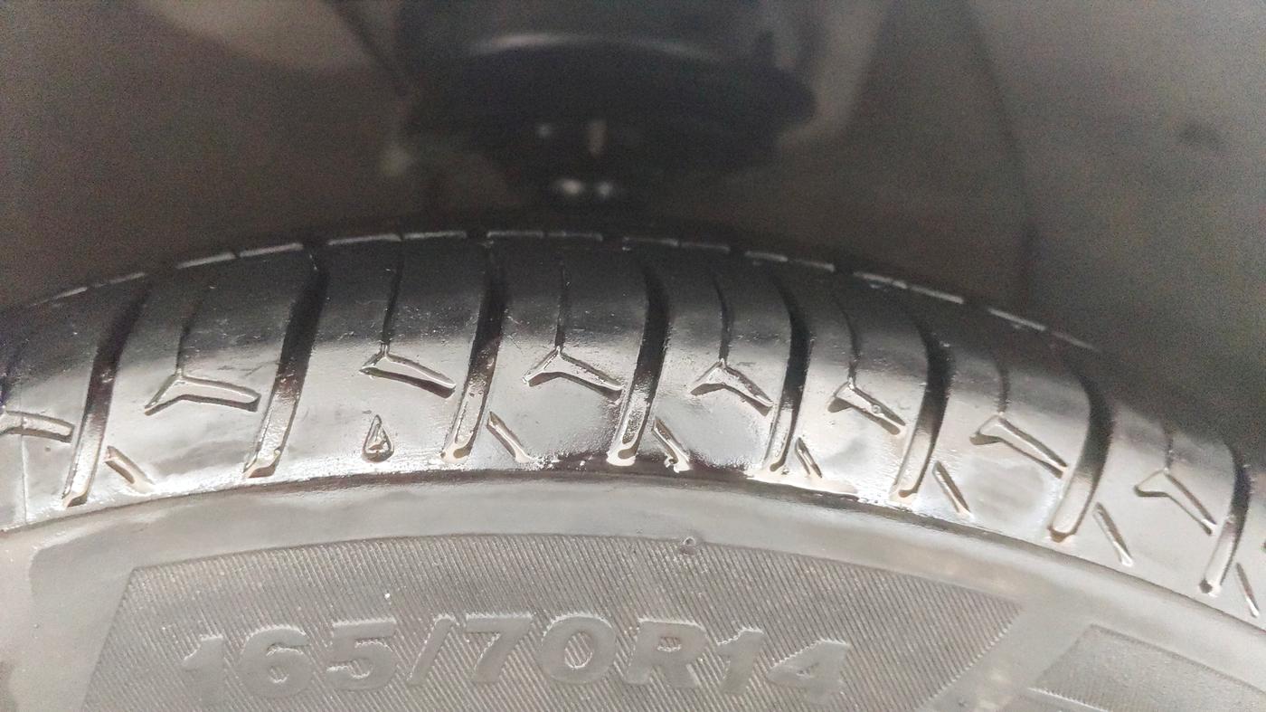 2018 Hyundai Grand i10 MAGNA AT 1.2 KAPPA VTVT, Petrol, Automatic, 39,243 km, Right Front Tyre Tread