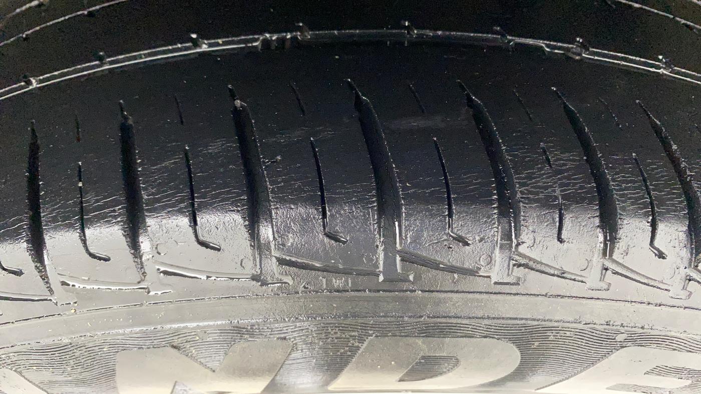 2018 Maruti Vitara Brezza VDI, Diesel, Manual, 76,776 km, Left Rear Tyre Tread